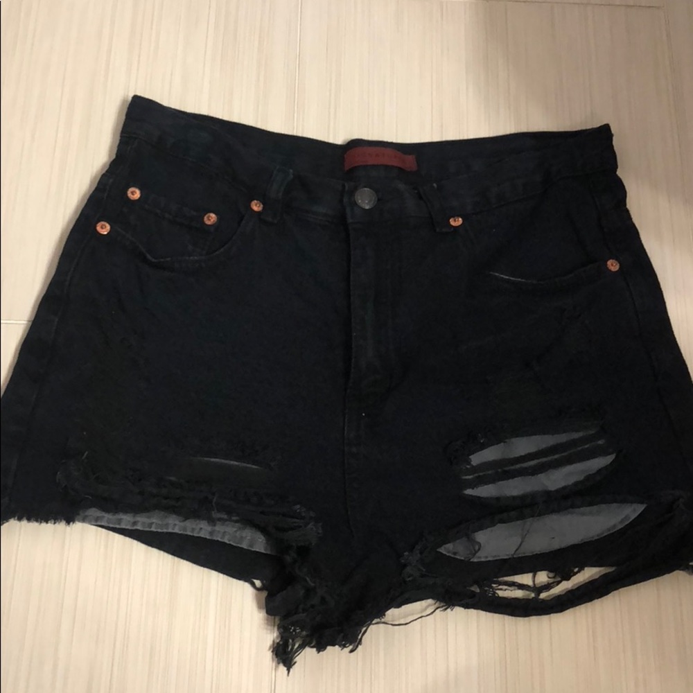BLACK JEAN SHORTS LARGE WORN ONCE